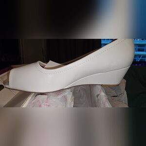 Elegant White Women's Peep Toe Wedge